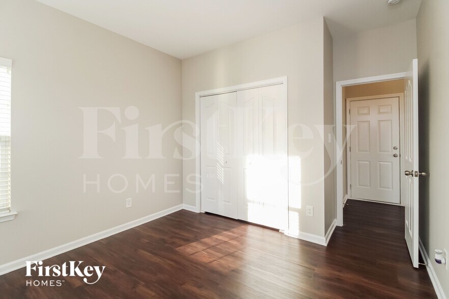 Building Photo - 124 Fining Court