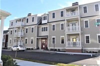 Building Photo - 8 Sherwood St