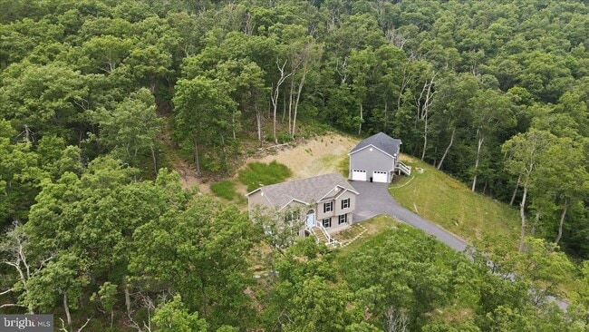 Building Photo - 1617 Tomahawk Trail