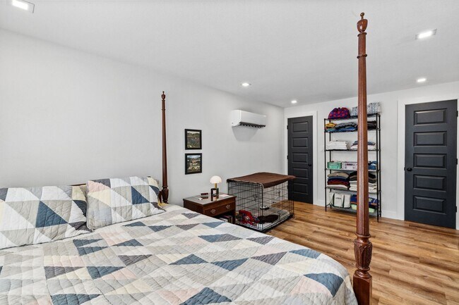 Building Photo - 1701 Mohle Dr