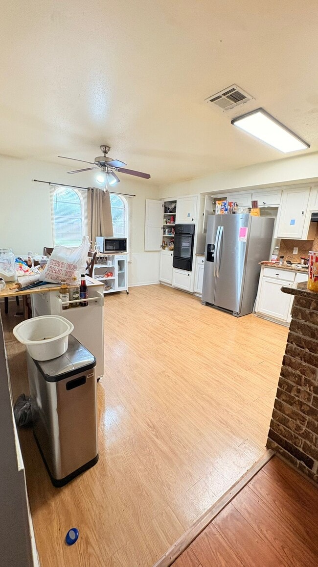 Building Photo - 21514 Greenham Dr