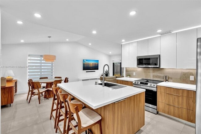 Building Photo - 9940 Watermill Cir