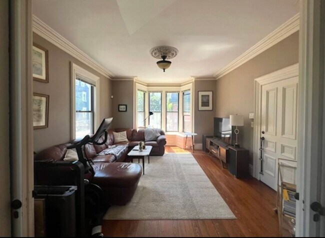 Building Photo - 69 Grove St