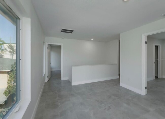 Building Photo - 310 Hibiscus St