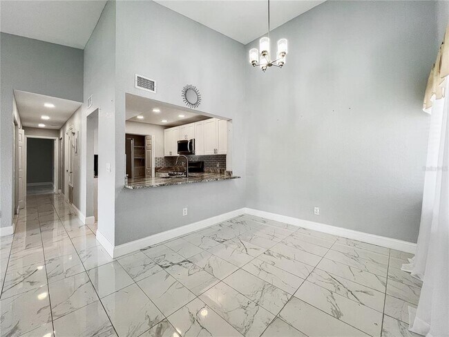 Building Photo - 2482 Lakeway Branch Dr