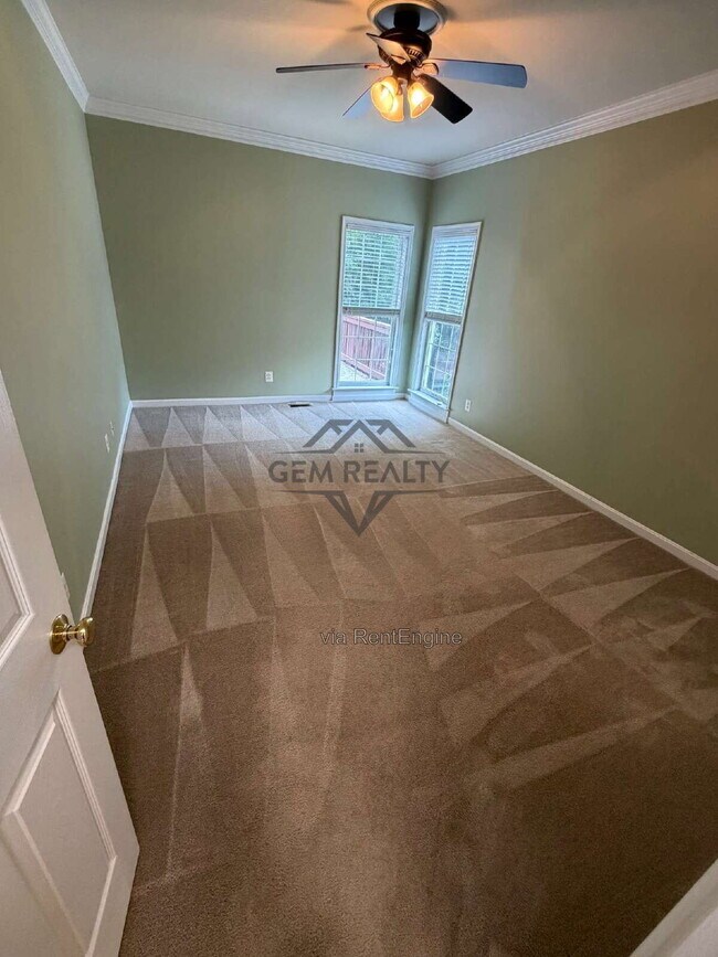 Building Photo - 10410 Silver Creek Ct