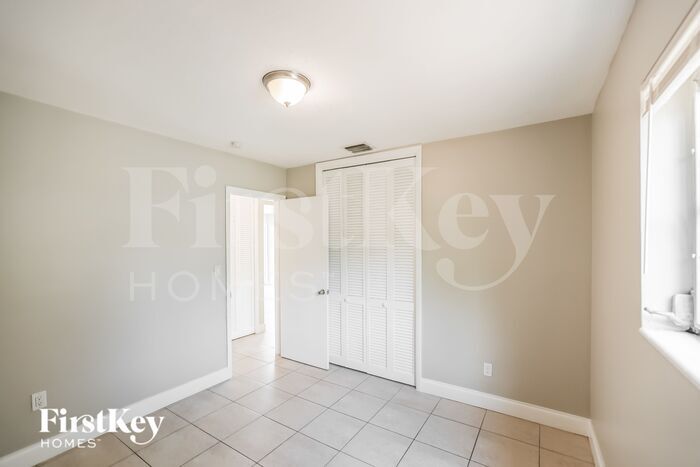 Building Photo - 7130 Tyler St