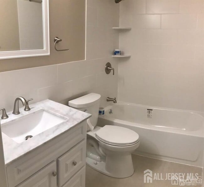 Building Photo - 4811 Ravens Crest Dr