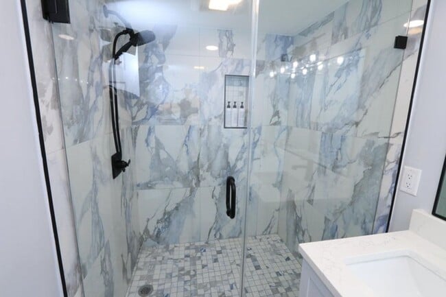 Building Photo - 4161 S US Hwy 1