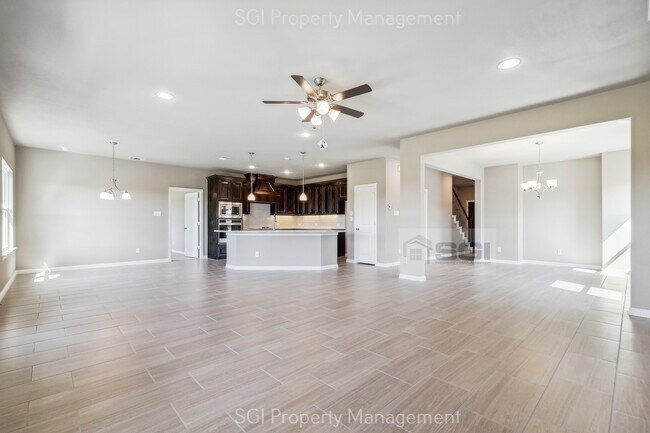 Building Photo - 209 Cedar Elm Ln
