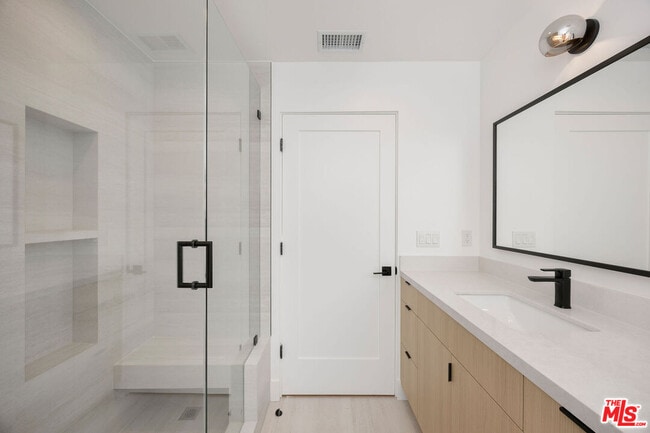 Building Photo - 6239 Banner Ave