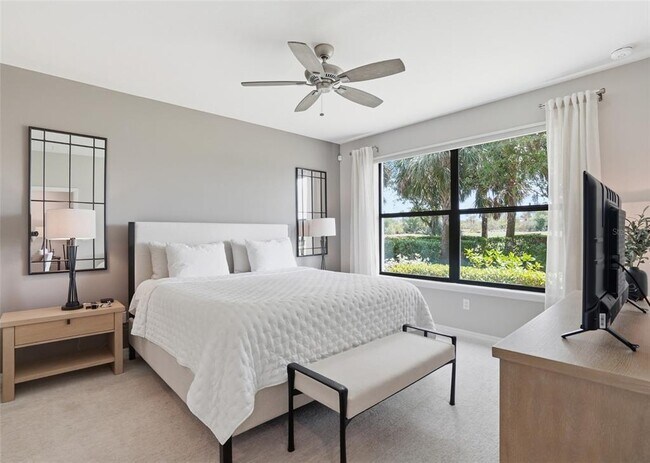 Building Photo - 12720 Sorrento Wy