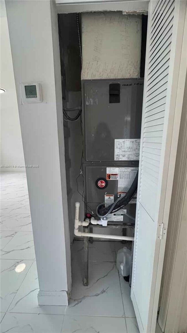 Building Photo - 901 NW 116th St