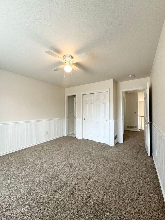 Building Photo - Stunning 4 Bedroom, 3.5 Bath with 3 car attached garage Home in Paragon Estates in Fort Collins, CO