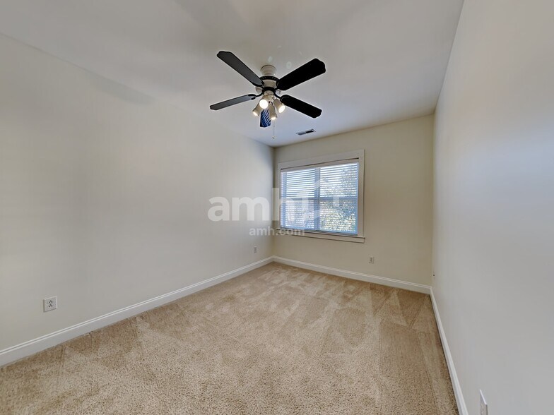 Building Photo - 10720 Cokesbury Ln