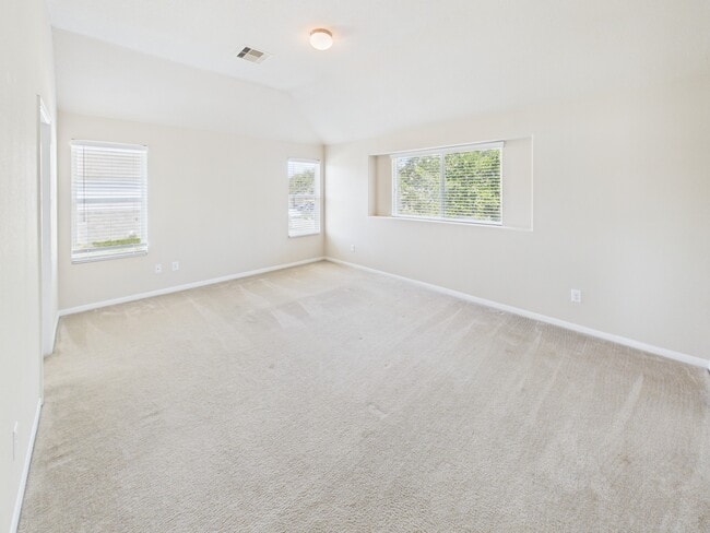Building Photo - 3319 Apple Dale Dr