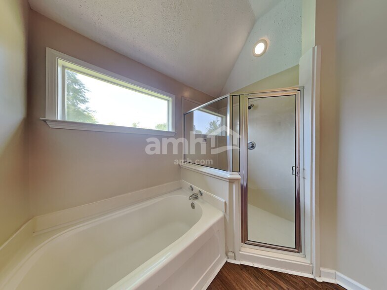 Building Photo - 8315 Dunnan Cv
