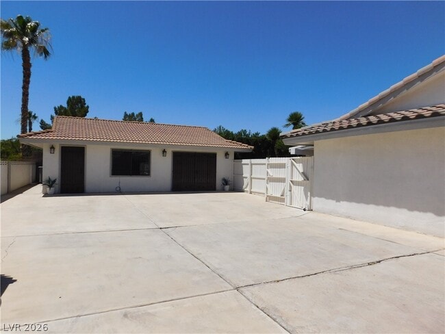 Building Photo - 3335 Beam Dr