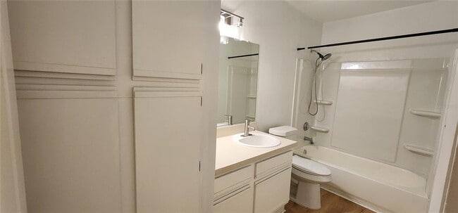 Building Photo - 232 Afton Square