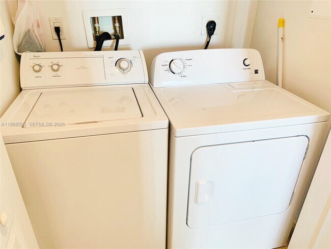 Building Photo - 1250 S Miami Ave