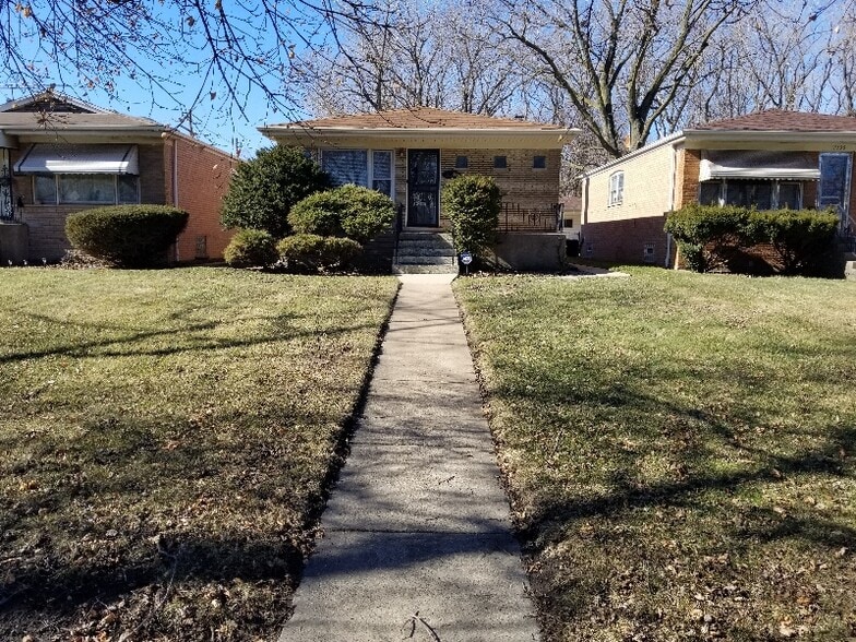 Primary Photo - 12340 S Indiana Ave