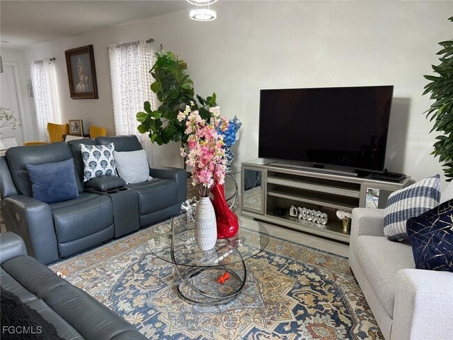 Building Photo - 5227 Nevola Ave