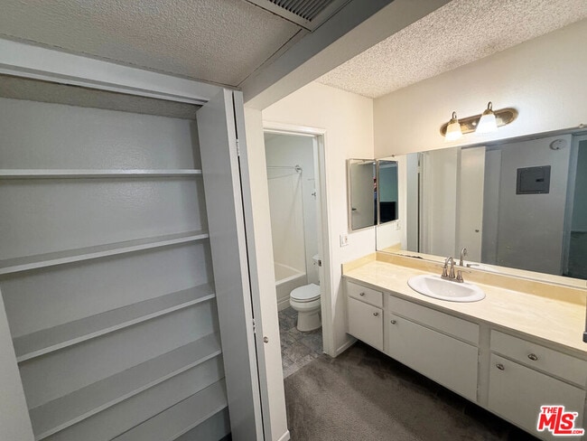 Building Photo - 4207 Raintree Cir