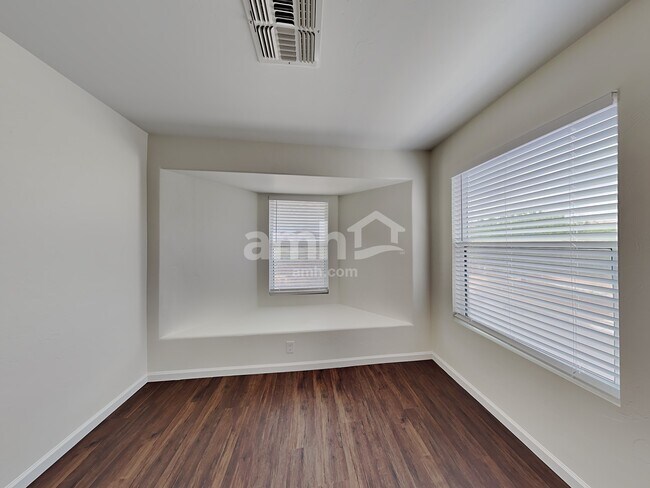 Building Photo - 67 W Paseo Celestial