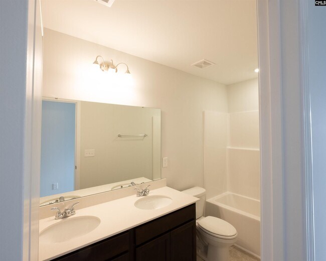 Building Photo - 3025 Hallsdale Dr