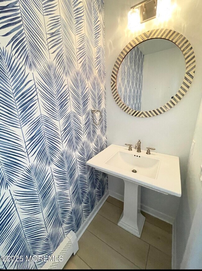 Building Photo - 241 Westmont Ave