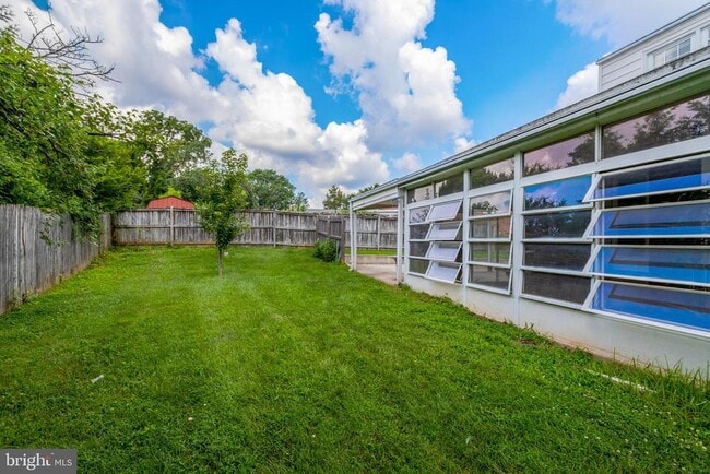 Building Photo - 7623 Arlen St