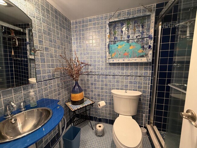 Building Photo - Fully Furnished 2-bedroom, 2-bath residence located in Oceans Five