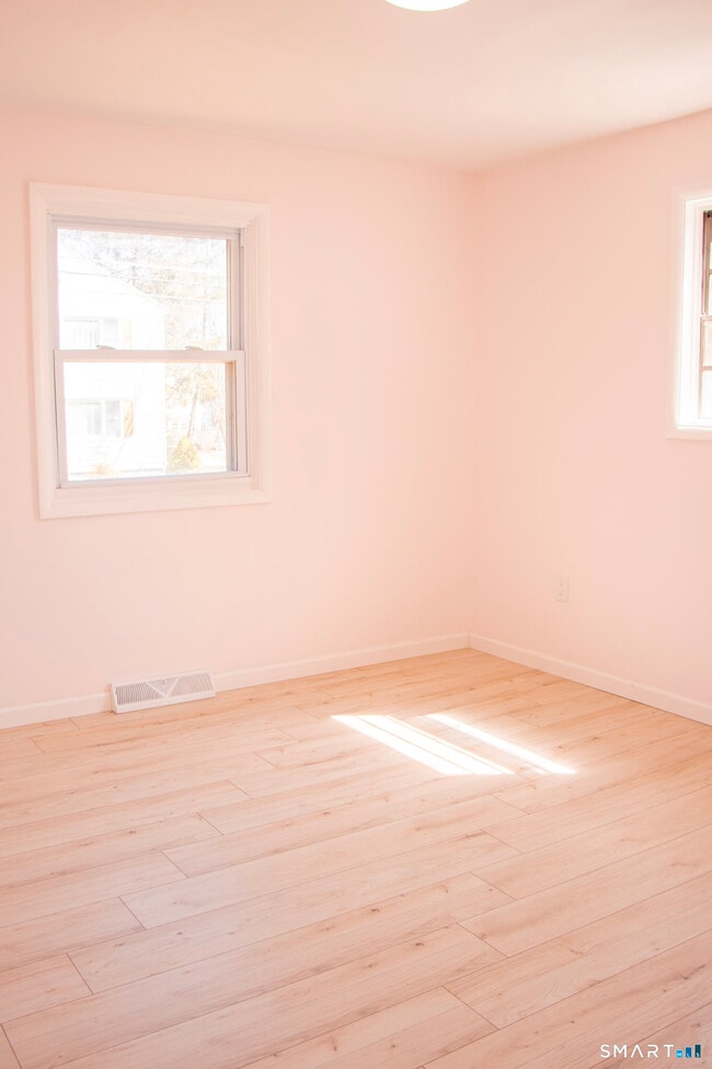 Building Photo - 5 Assumption St