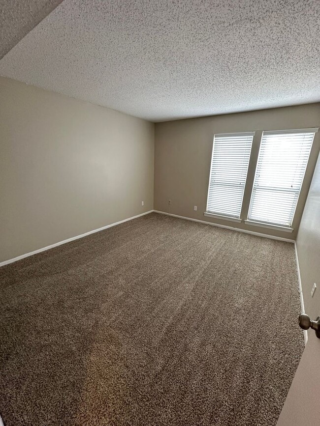Building Photo - 1710 Kirby Pkwy