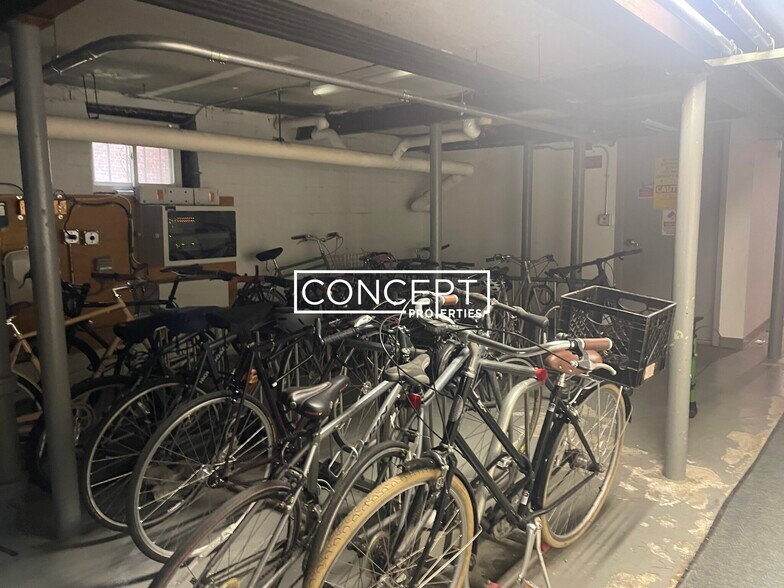 Building Photo - 119 College Ave