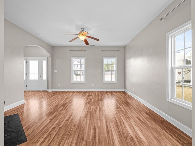 Building Photo - Williamsburg Plantation Beauty