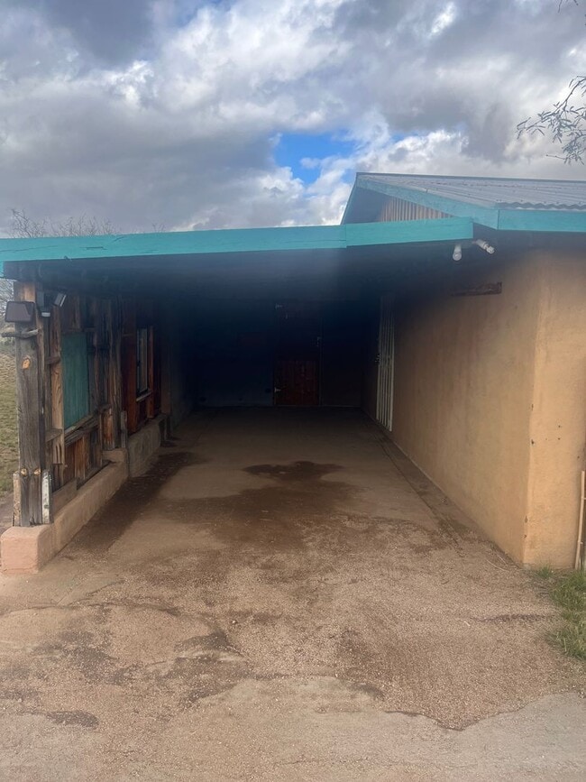 Building Photo - Beautiful ! Bed 1.5 Bath in J-6.