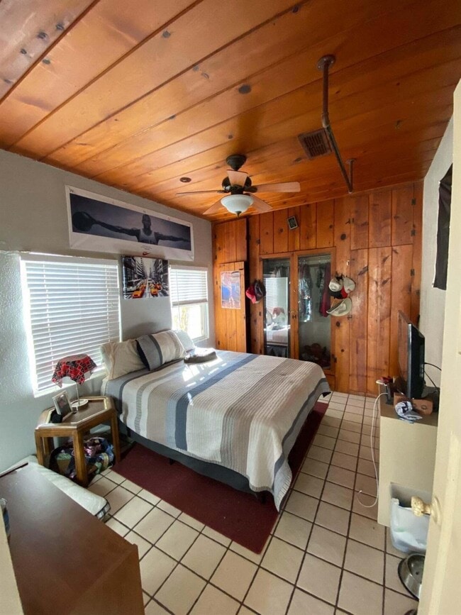 Building Photo - 2611 28th St