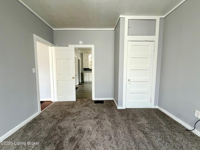 Building Photo - 2411 Elliott Ave