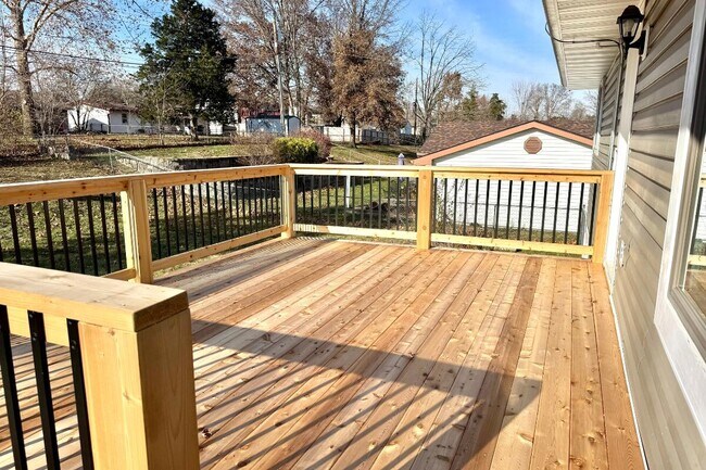 Building Photo - 3509 Sierra Madre