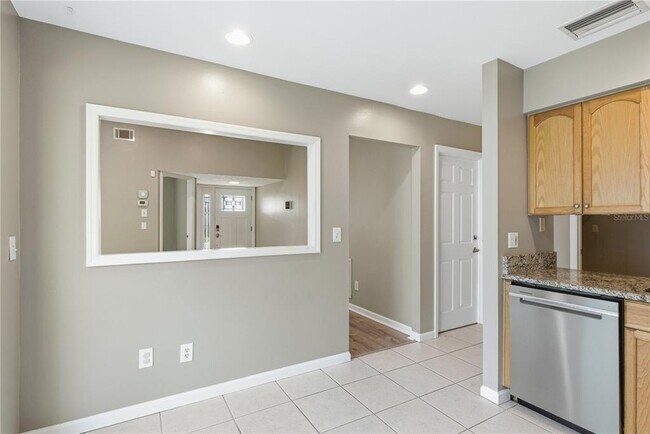 Building Photo - 2914 Cypress Green Dr
