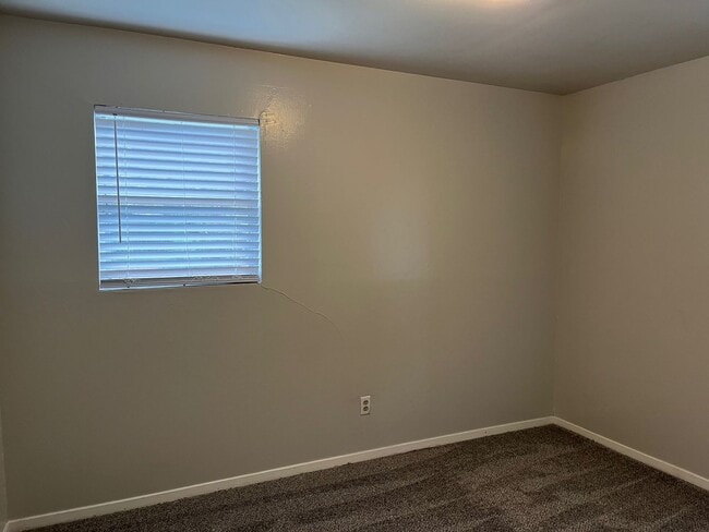 Building Photo - Country living - 4BR/2BA in Keithville - o...