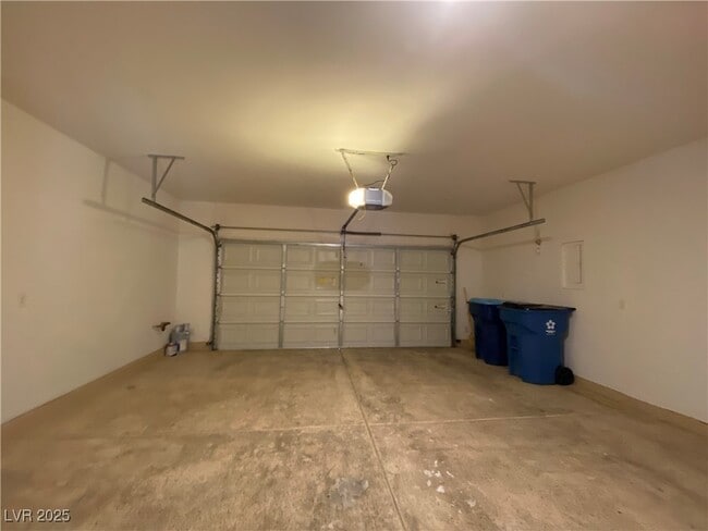 Building Photo - 6127 W Levi Ave