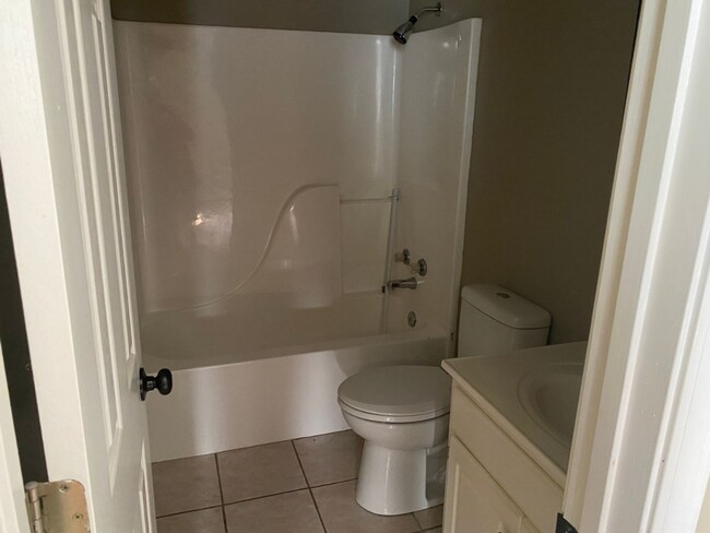 Building Photo - 3 BD/3BA