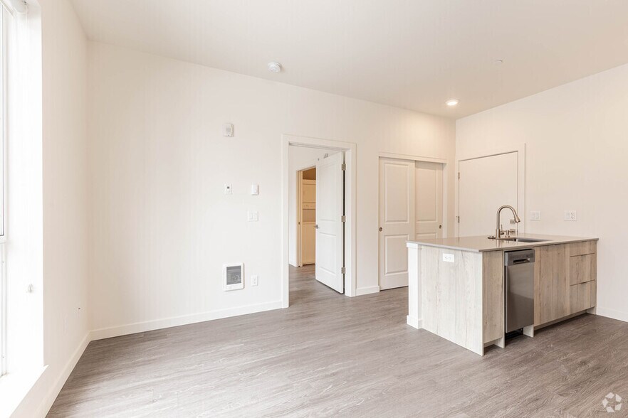 Building Photo - Sumner Apartments