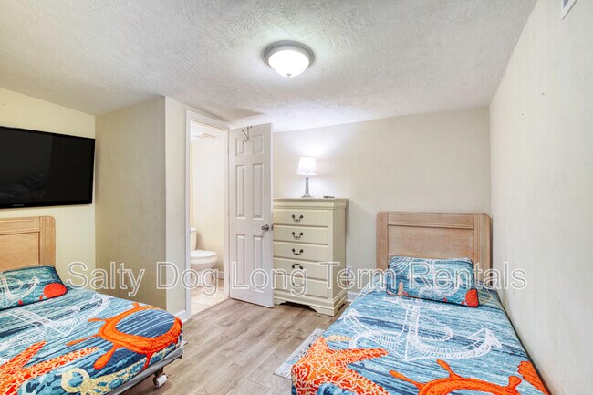 Building Photo - 114 Lynnhurst Dr