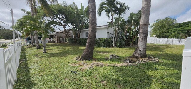 Building Photo - 200 NW 9th St