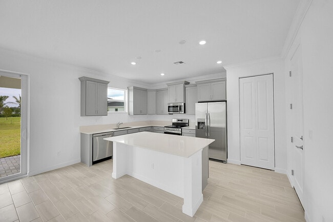 Building Photo - 6433 Cedar Pl