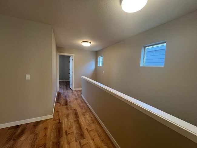 Building Photo - 2641 NE 130th Ct