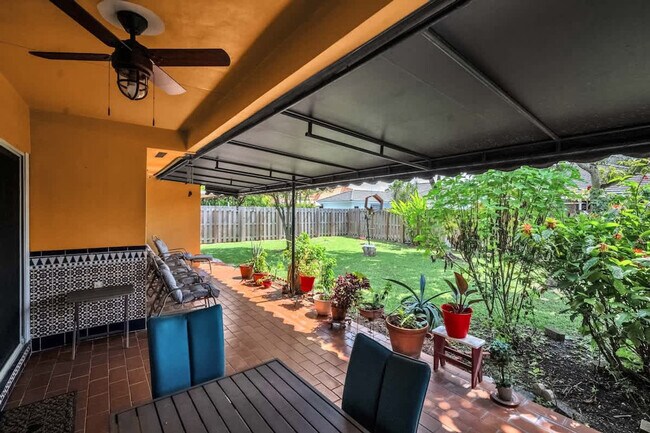 Building Photo - 909 NW 135th Ct